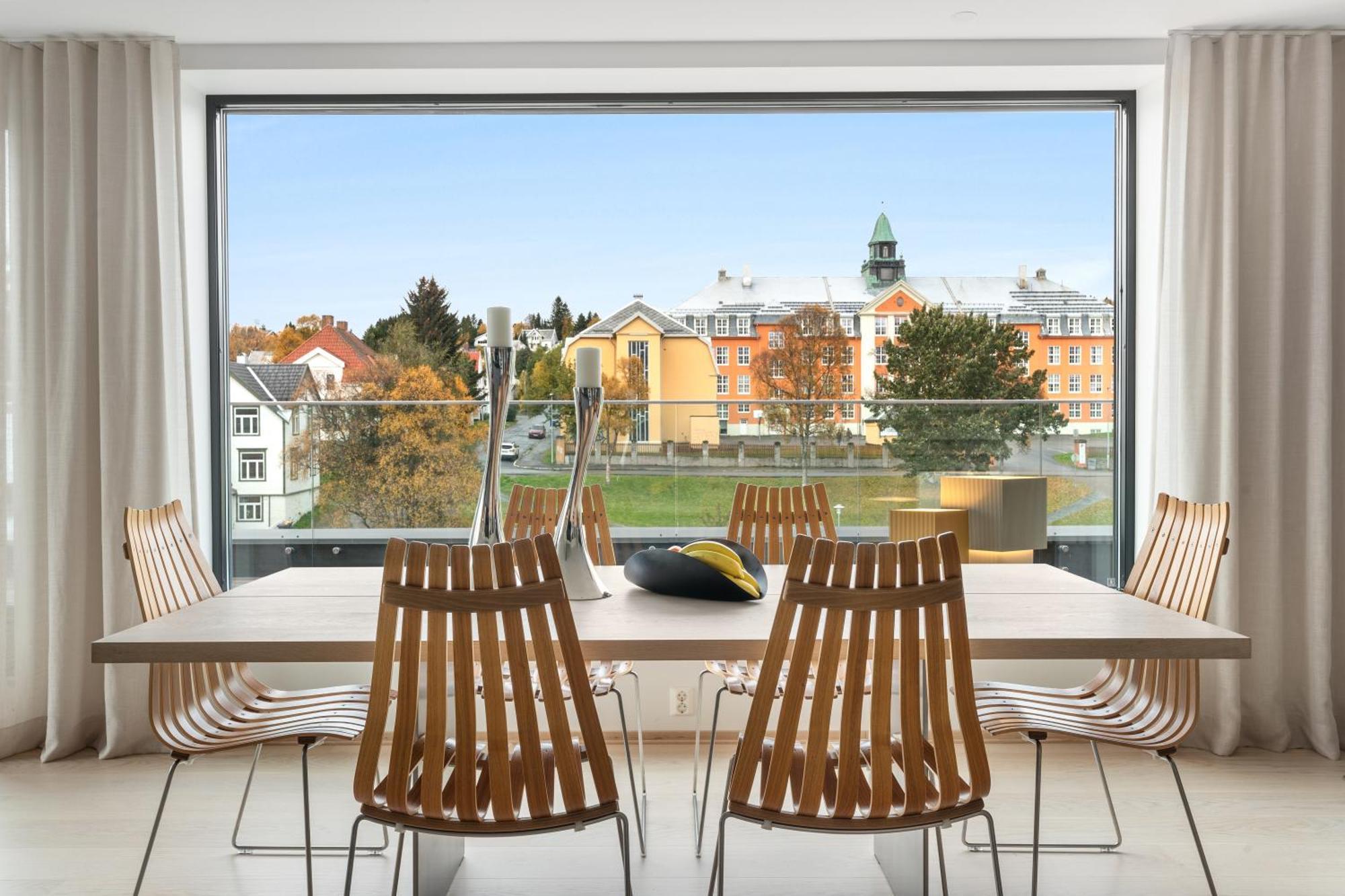 Luxury Apartment Downtown Tromso With 2 Bedrooms And 2 Bathrooms And Parking Dış mekan fotoğraf