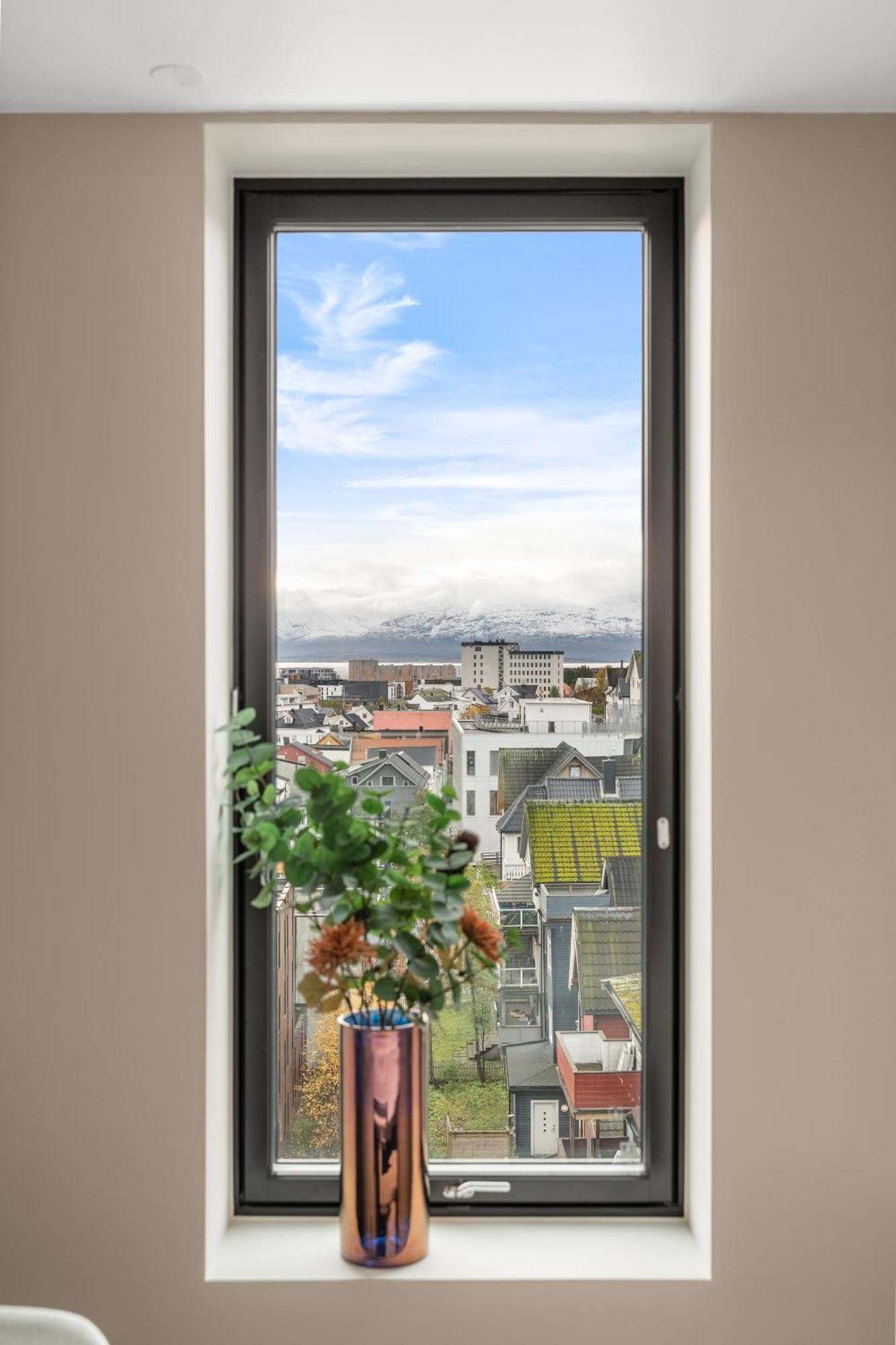 Luxury Apartment Downtown Tromso With 2 Bedrooms And 2 Bathrooms And Parking Dış mekan fotoğraf