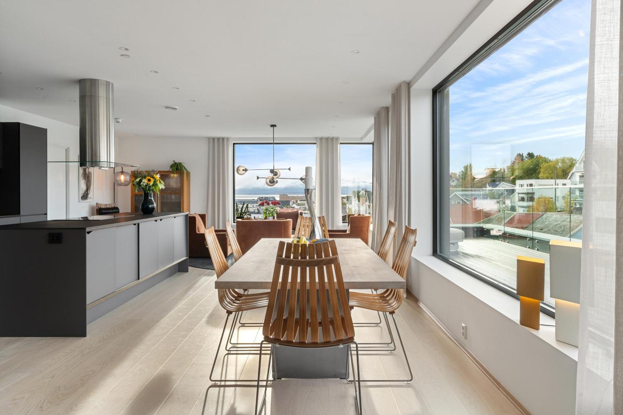Luxury Apartment Downtown Tromso With 2 Bedrooms And 2 Bathrooms And Parking Dış mekan fotoğraf